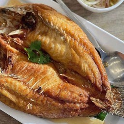 ปลากะพงทอดน้ำปลา