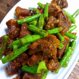 ผัดเครื่องแกงถั่วฝักยาว