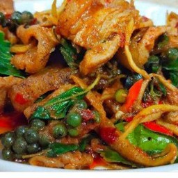 ผัดฉ่าหมูป่าราดข้าว