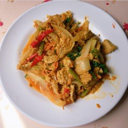 กะเพราอิ๊มอิ่ม