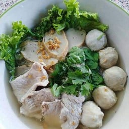 ข้าวน้ำพริก&ไก่กระเทียม