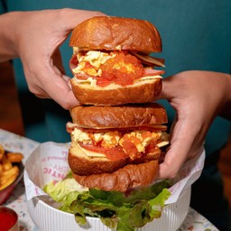 Scamble egg ham cheese sandwich