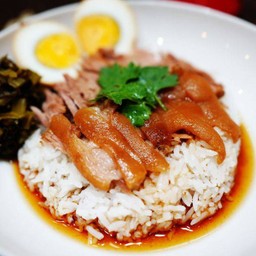 ข้าวขาหมู เนื้อล้วน,