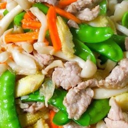 ผัดผักรวมหมู(กับข้าว)