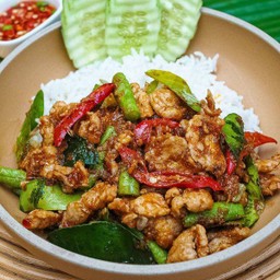 ข้าวผัดพริกแกงหมู