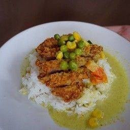 ข้าวแกงเขียวหวานไก่กรอบ