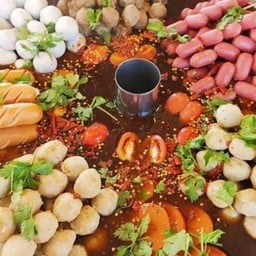 ญ.จอยไก่ทอด&เฟรนช์ฟรายชีส ร้านไก่ตลาดสาย4