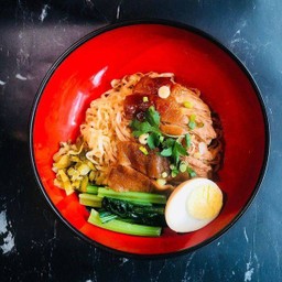 บะหมี่แห้งขาหมู,
