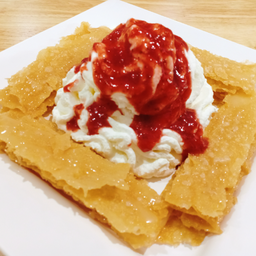 โรตีทิชชู่วิปครีมสตอเบอรี่ซอส