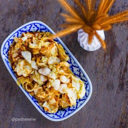 กะหล่ำปลีผัดมันปู   ( stir fried cabbage wit oil crab )