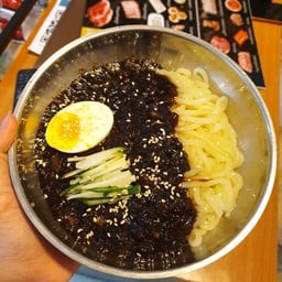 จาจังมยอน 자장면