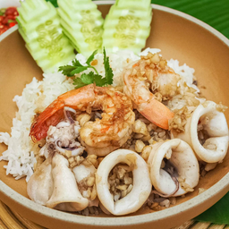 ข้าวทะเลกระเทียมพริกไทย