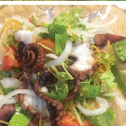 ยำหมึกยักษ์