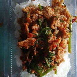 ผัดพริกเเกงหมู