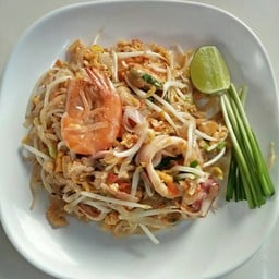 ผัดไทย หอยทอด สูตรโบราณ เจ้าเก่าบ้านท่อ