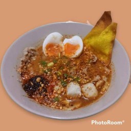 ก๋วยเตี๋ยวต้มยำแซ่บเวอร หรอยปากหนัด