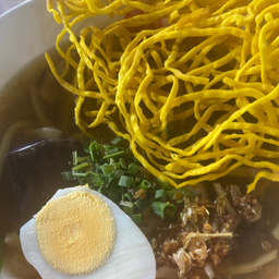 กระเพาะปลาหมี่กรอบ