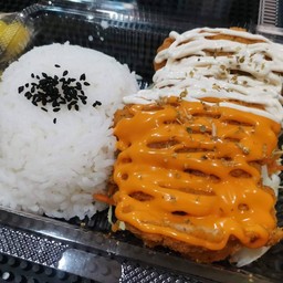 ข้าวไก่กรอบ ซอสชีทหัวหอม+ซอสซีท