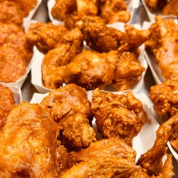 ปีกบนไก่ทอดกระเทียม