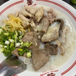 โจ๊กหมูเครื่องใน