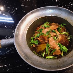 เบคอนอบวุ้นเส้น