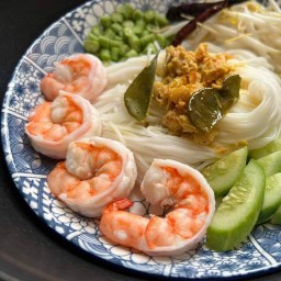 ขนมจีนน้ำยากุ้ง บ้านคุณเกล