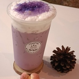 เผือกเย็นนมสด