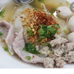 ก๋วยเตี๋ยวหมูน้ำใสใส