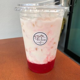 สตอเบอร์รี่นมสด