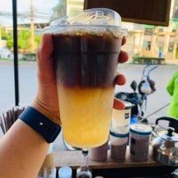 Americano honey lemon