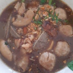 อร่อยเลิศ ก๊วยเตี๋ยว น.นก  1