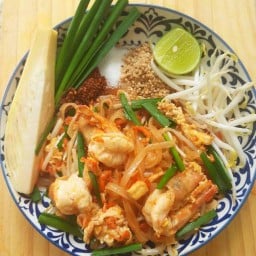 แซมผัดไทย-อาหารตามสั่ง