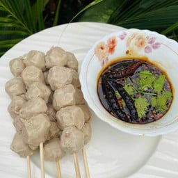 ลูกชิ้นเอ็นหมูปิ้ง