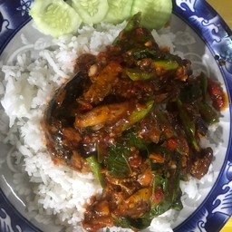 คะน้าปลากระป๋อง