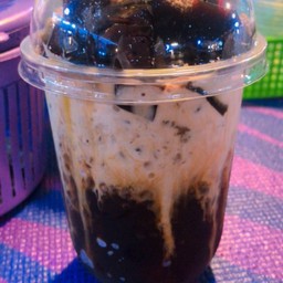 เฉาก๊วยนมสด (เฉาก๊วยไฉใล)