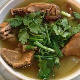 ลาบเป็ด ผู้พัน