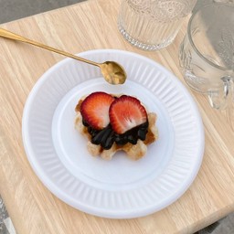 Sis 2 Sis Croffle (ครอฟเฟิล)