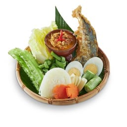 [ยุ้งข้าว] ชุดน้ำพริกปลาทู ปลาทู ไข่ต้ม ผักรวม