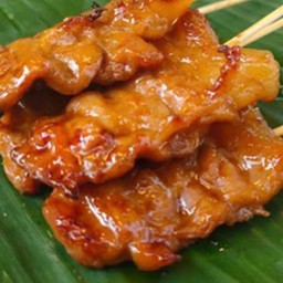 หมูปิ้ง สิรัญญา ถนนนเรศวร