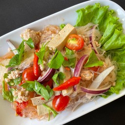 ยำวุ้นเส้นหมูยอหมูสับ