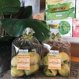 ขนมเปี๊ยะชาเขียวไข่เค็ม