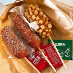 KOREAN STREET FOOD คลองหนึ่ง