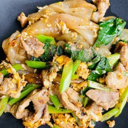 ผัดซีอิ๊วหมู