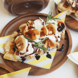 ช็อคโกแลตบานาน่าวิปครีมคราฟเฟิล