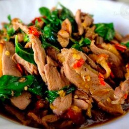 กระเพราเป็ดย่าง
