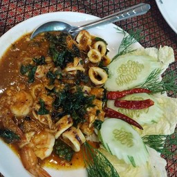 ผัดฉ่าทะเล