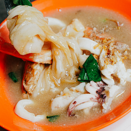 ราดหน้าทะเล