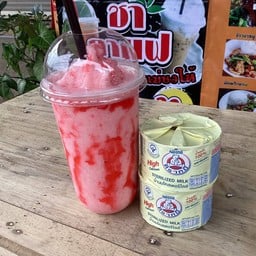 นมหมีสตอเบอรี่