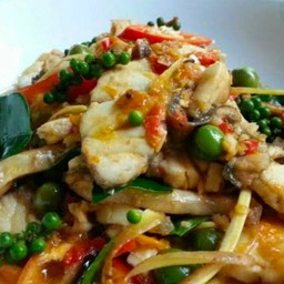 ปลาผัดฉ่า (ปลาชิ้น)