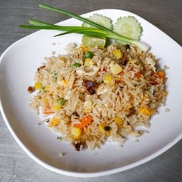 ข้าวผัดกระเทียมเห็ดหอม